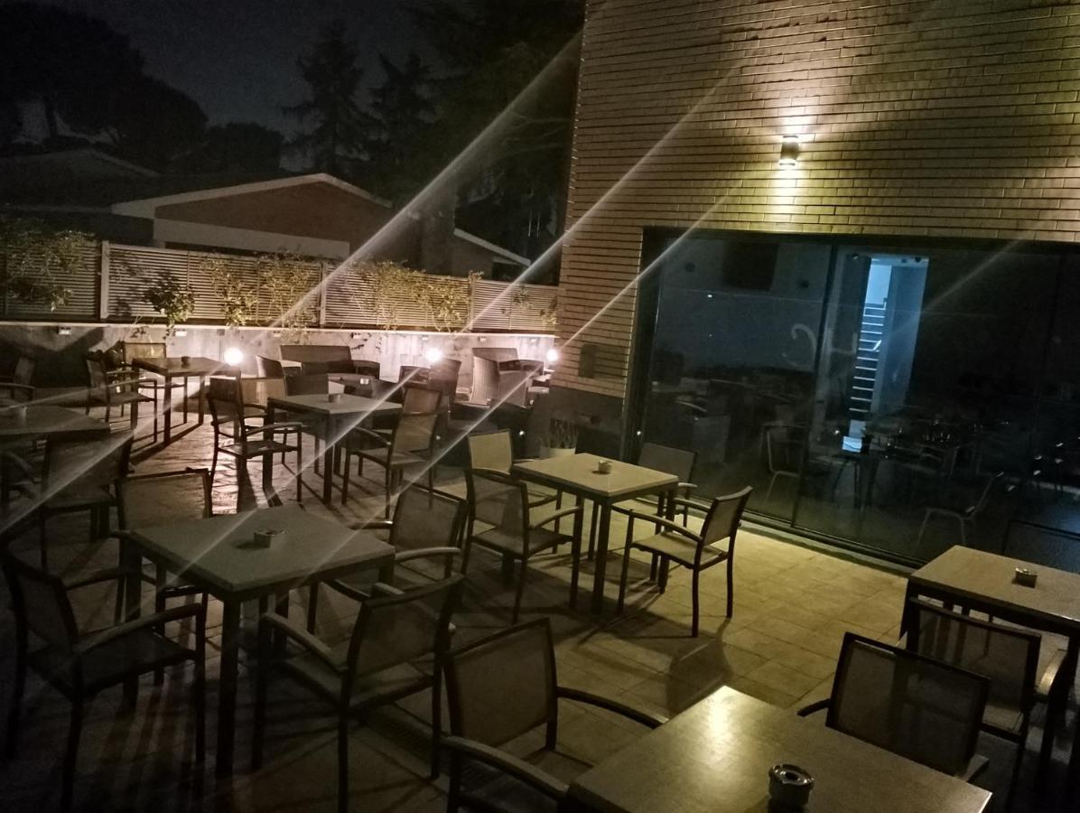 H La Cabana Pozuelo de Alarcon Exterior photo