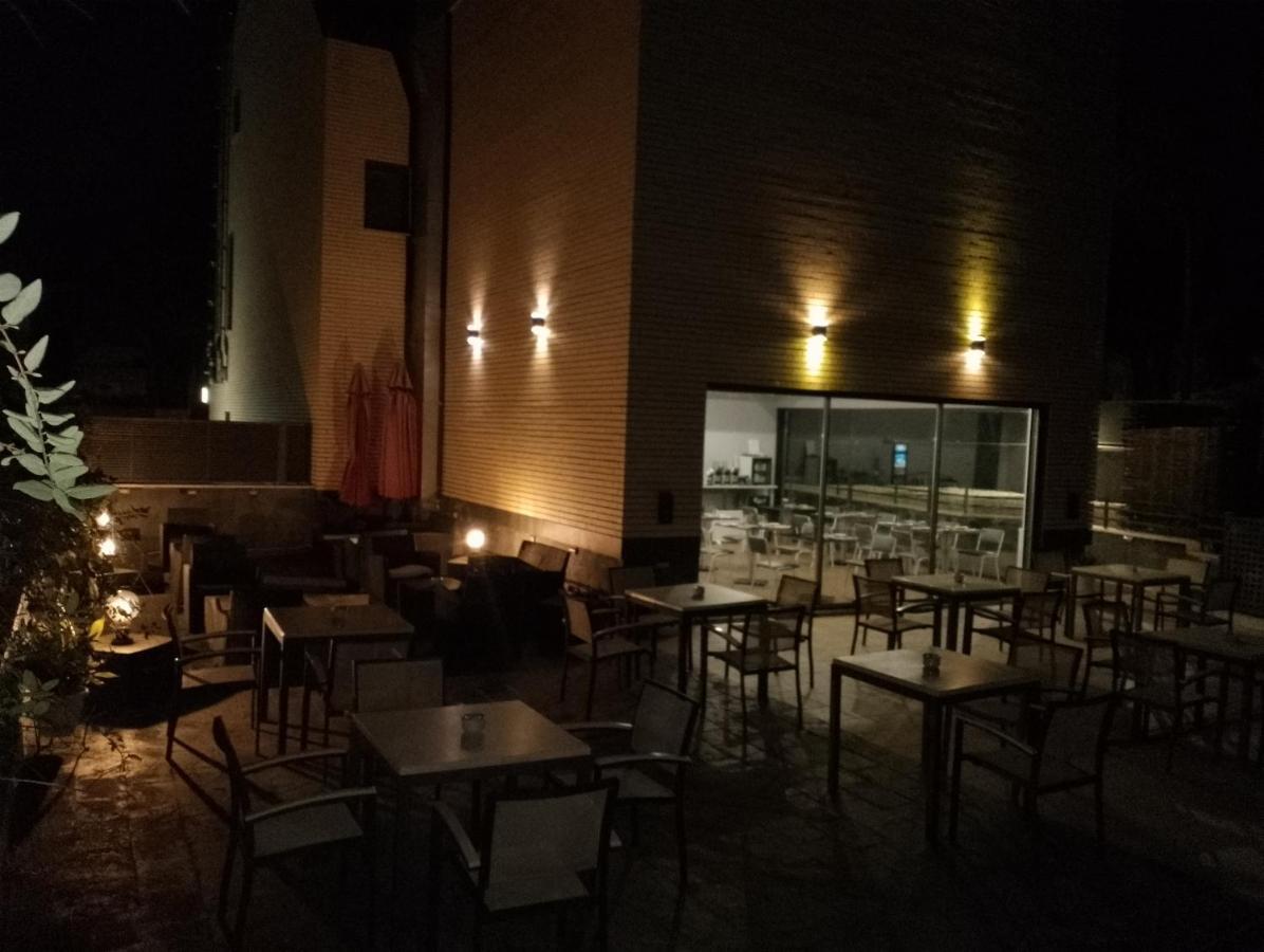 H La Cabana Pozuelo de Alarcon Exterior photo