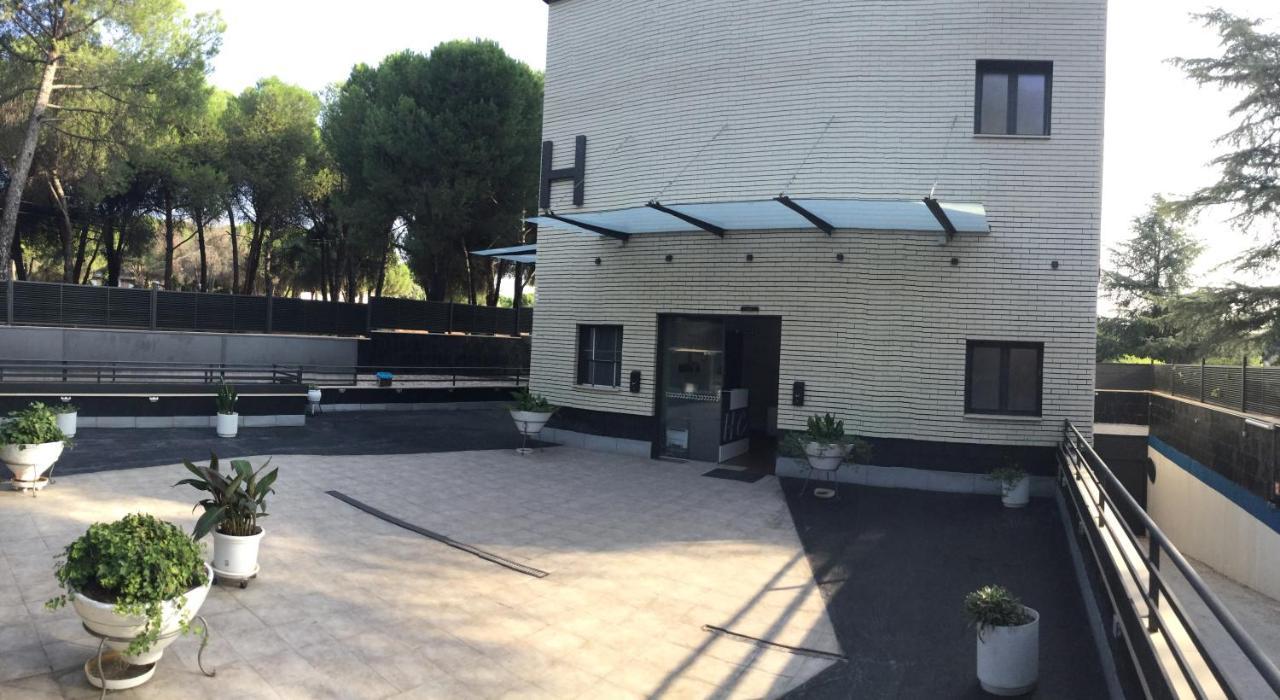 H La Cabana Pozuelo de Alarcon Exterior photo