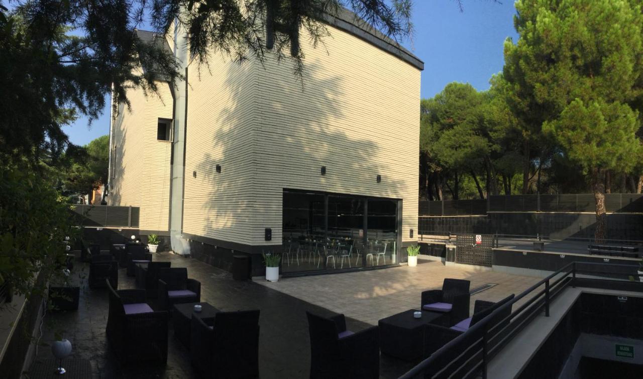 H La Cabana Pozuelo de Alarcon Exterior photo