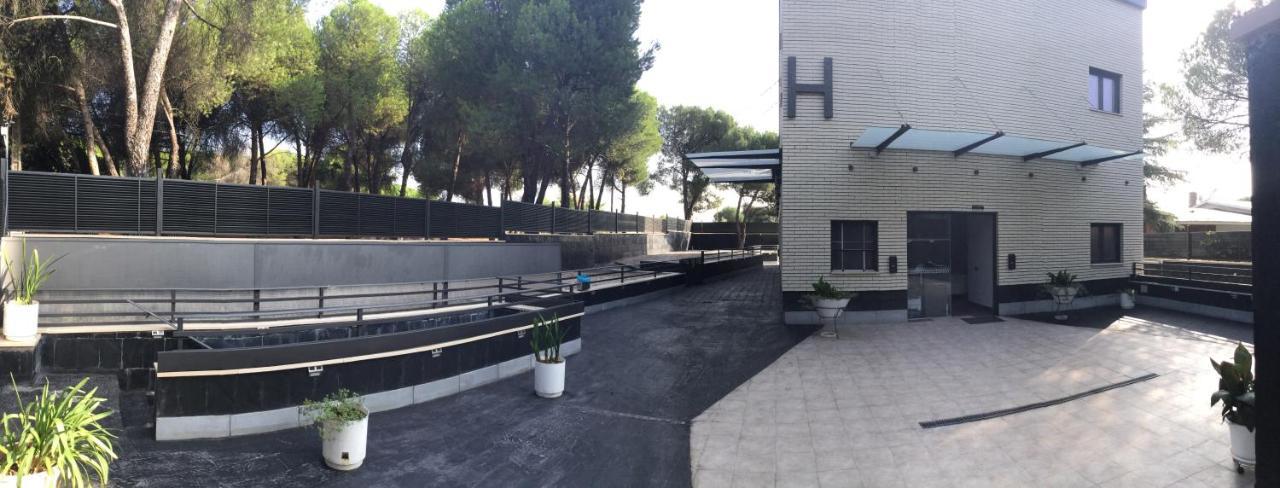 H La Cabana Pozuelo de Alarcon Exterior photo